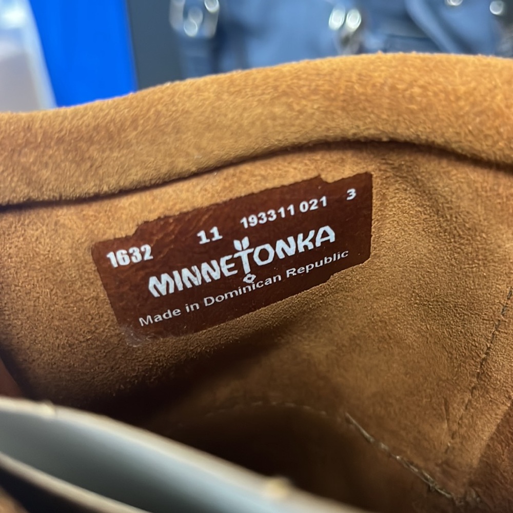 Minnetonka Women’s Calf High Brown 3 Layer Fringed Boot (2933) - Picture 7 of 8